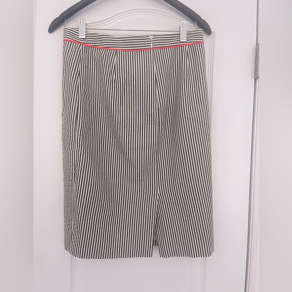 J. Crew Gray & Cream Seersucker Striped No 2 Pencil Skirt w/ Neon Piping Size 0 - Picture 2 of 4
